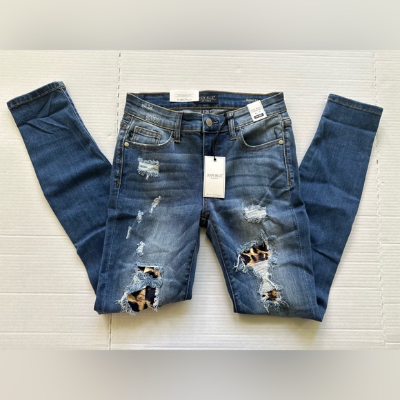 Judy Blue Jeans Skinny Fit Leopard Patches Detail 3/26 Destroyed Distressed NEW - Picture 6 of 9